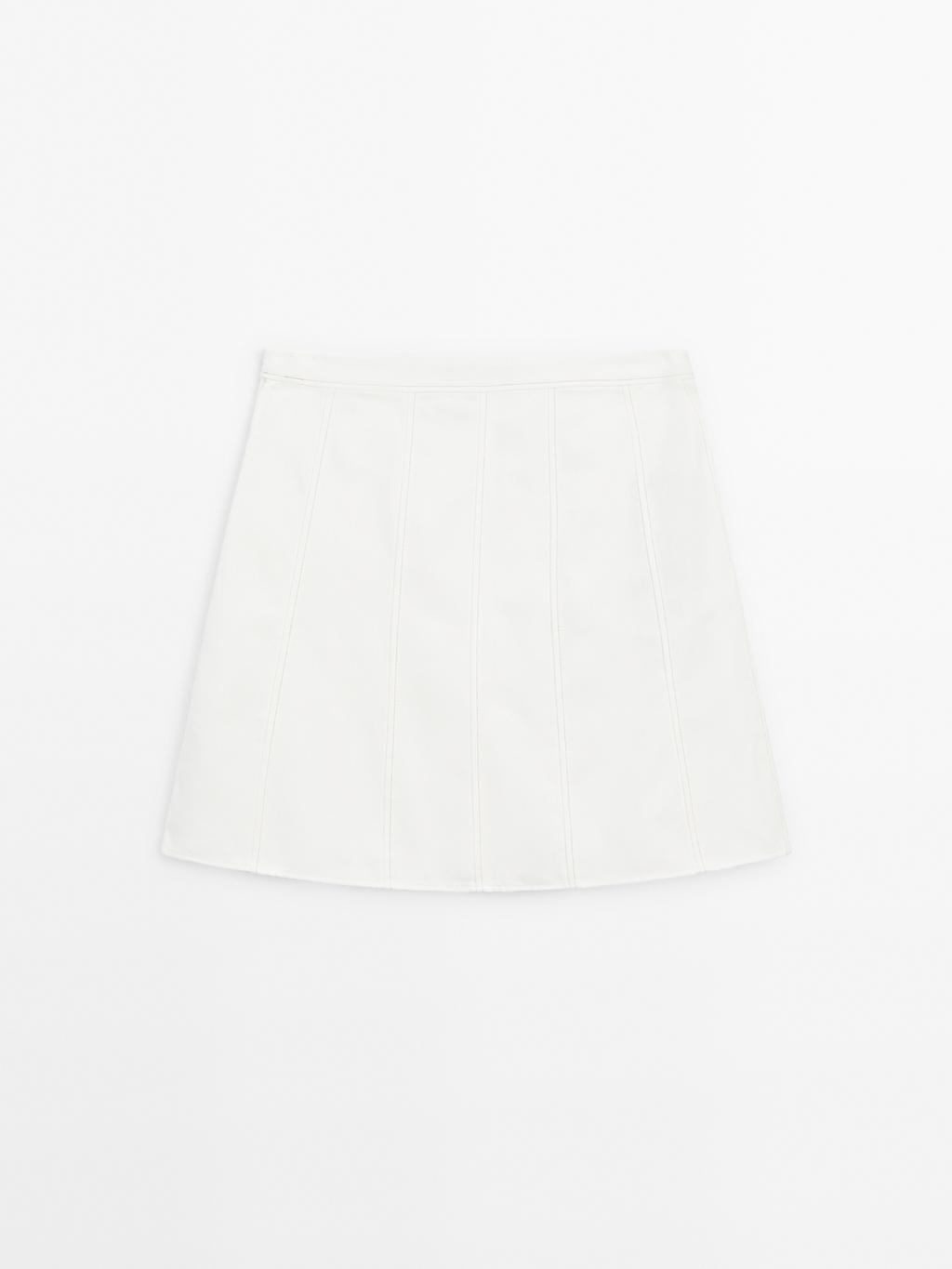 Short denim skirt with seam details
