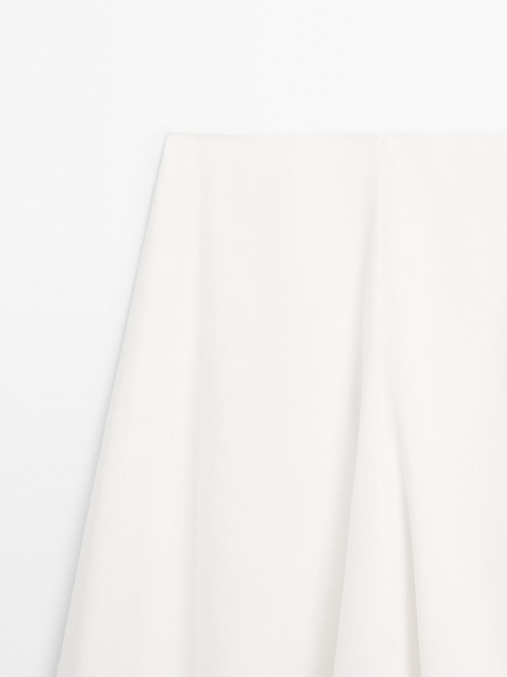 Flared linen blend skirt with seam details