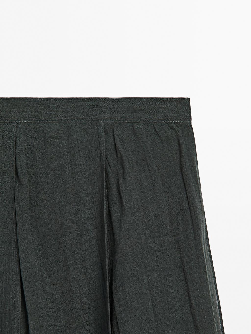 Long flowing skirt with ruffles