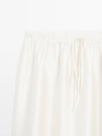 Contrast lace-trimmed skirt