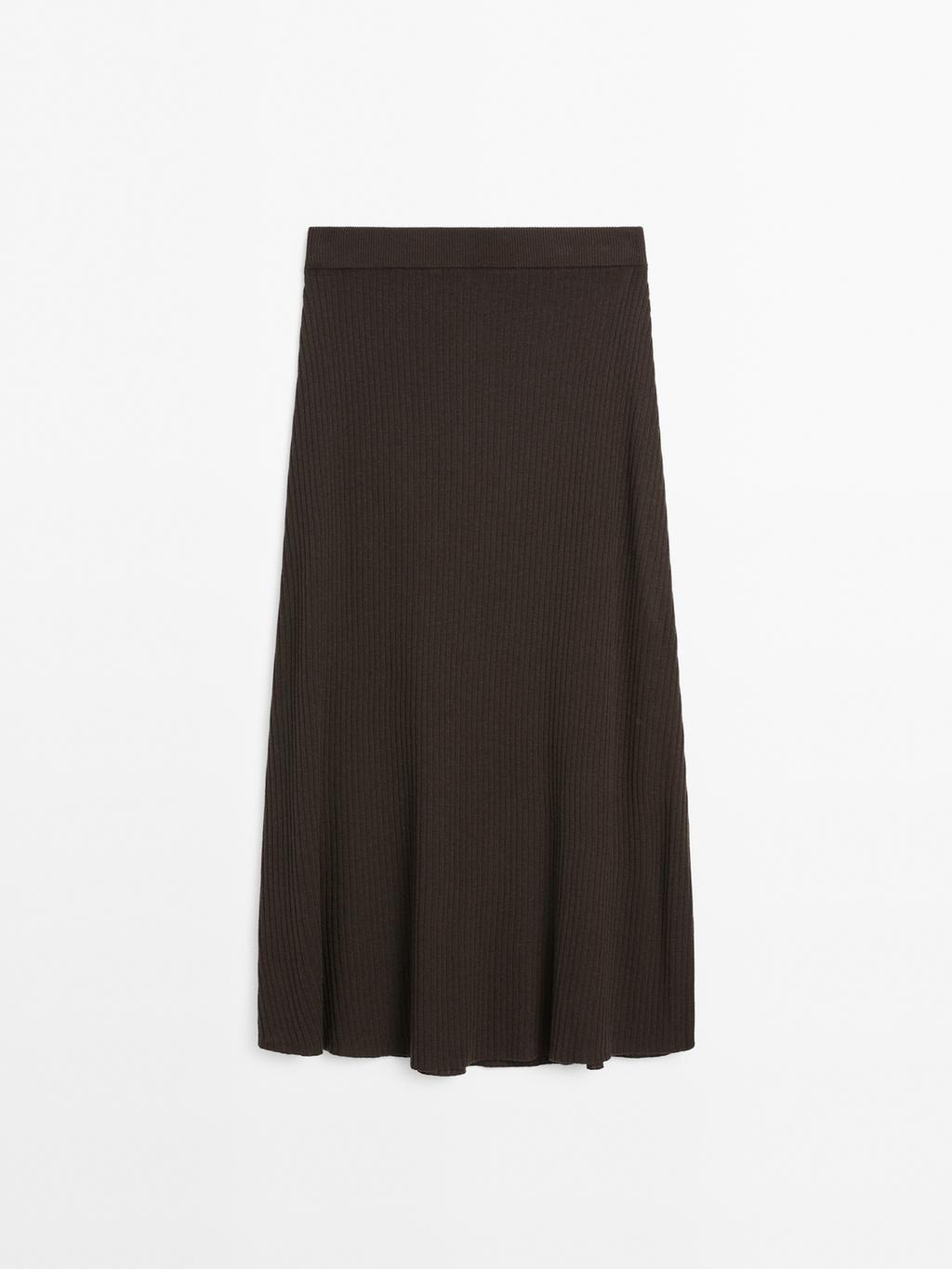 Long ribbed knit skirt
