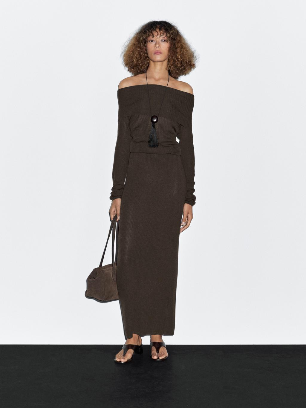 Long ribbed knit skirt