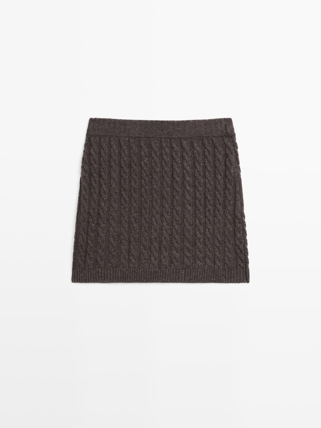 Knit skirt with cable-knit detailing