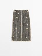 Midi skirt with floral embroidery