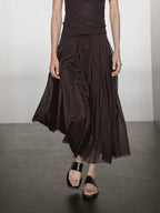 Long voluminous skirt with godet detail