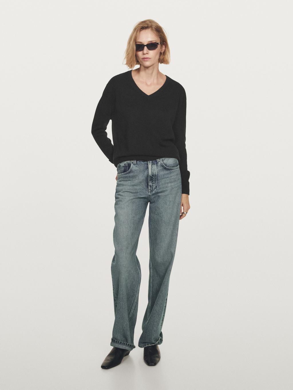 Knit 100% cashmere V-neck sweater