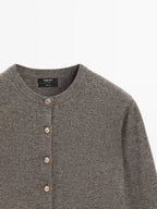 Knit 100% wool cardigan with gold buttons