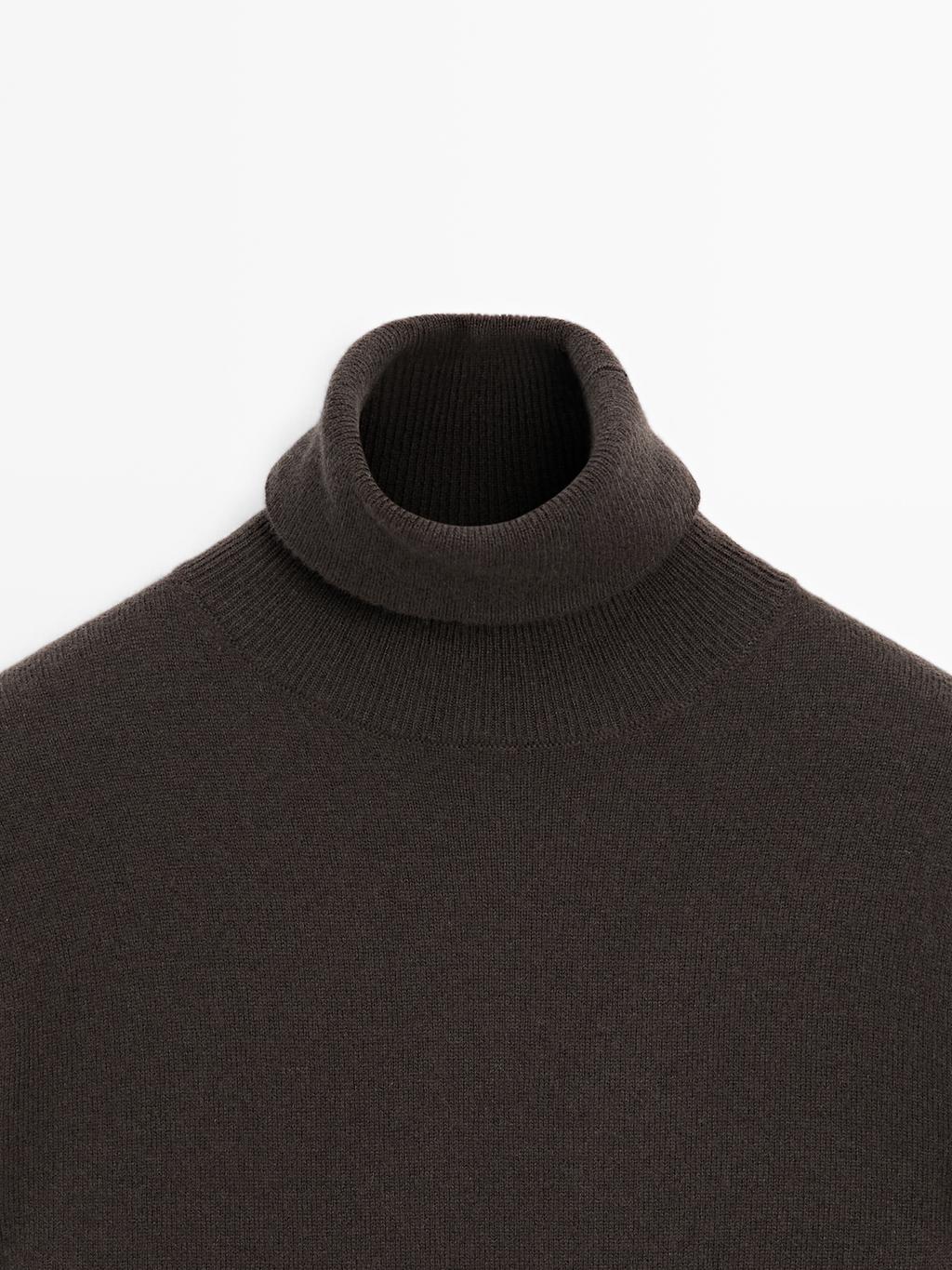 Wool blend high neck sweater