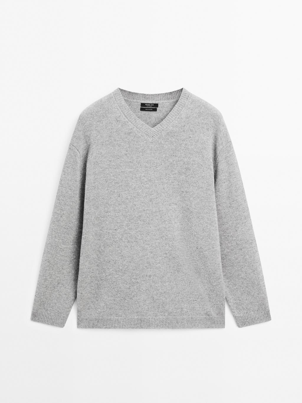 100% cashmere oversize V-neck sweater