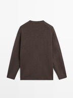 Oversize V-neck knit sweater