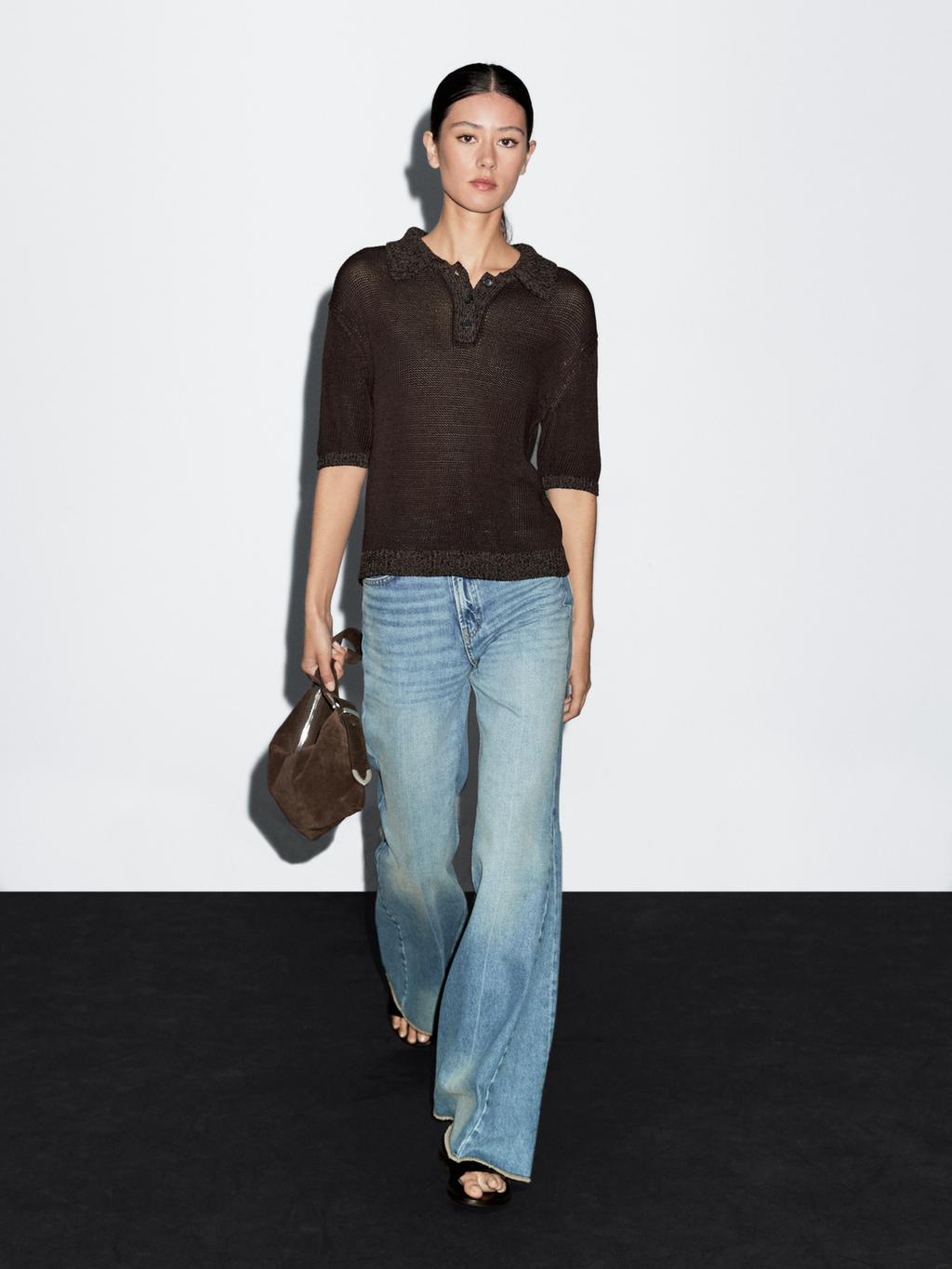 Polo sweater with contrast collar