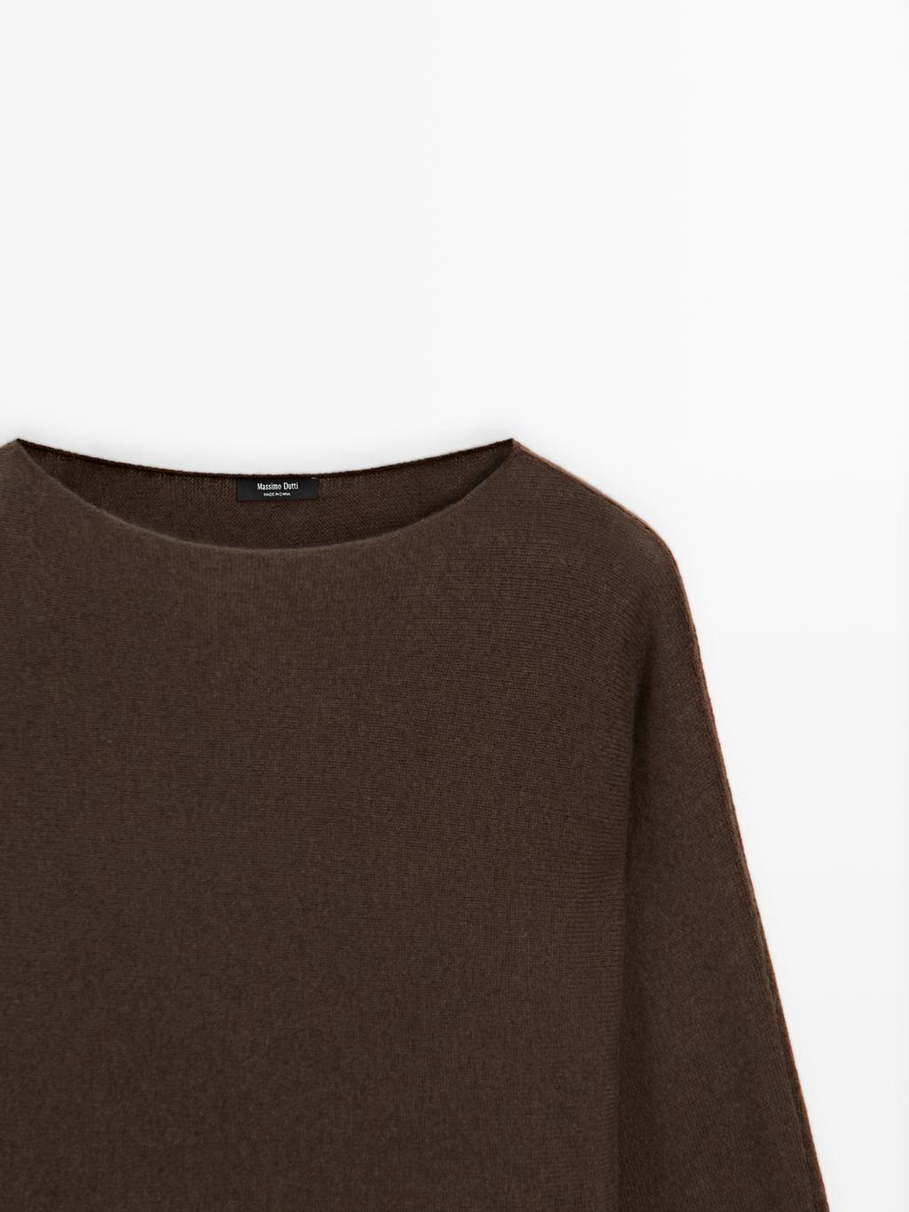 Boat neck knit sweater