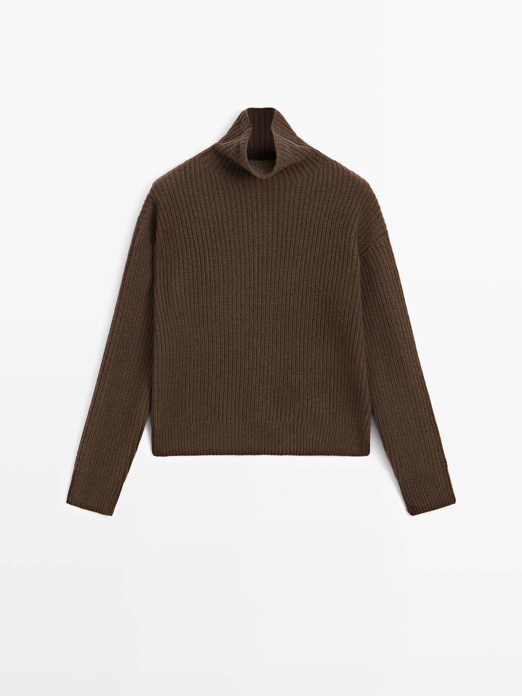 100% wool high neck knit sweater