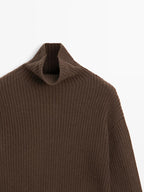 100% wool high neck knit sweater