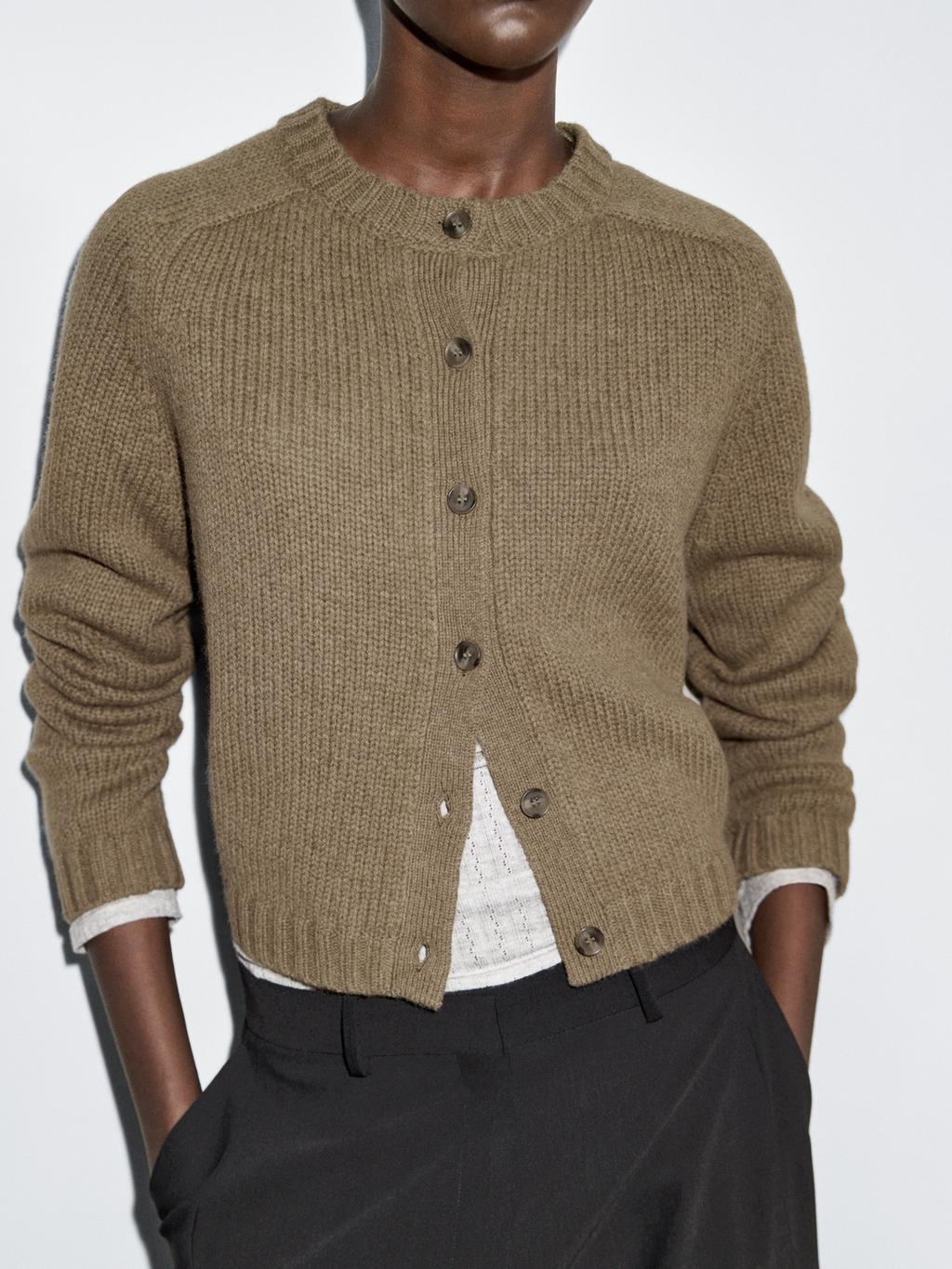 100% wool raglan sleeve knit cardigan