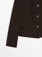 Cropped jacket with buttons