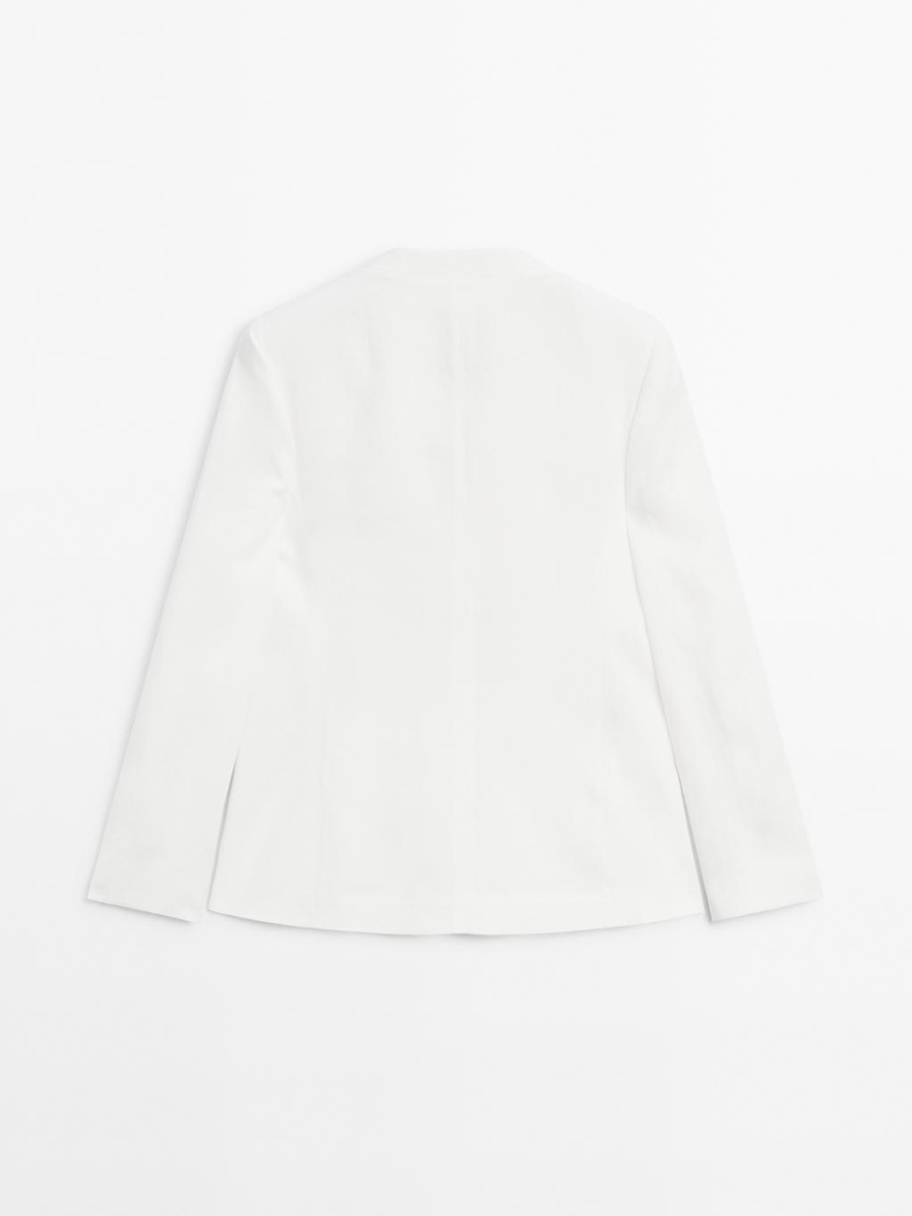 100% linen blazer with lapel detail