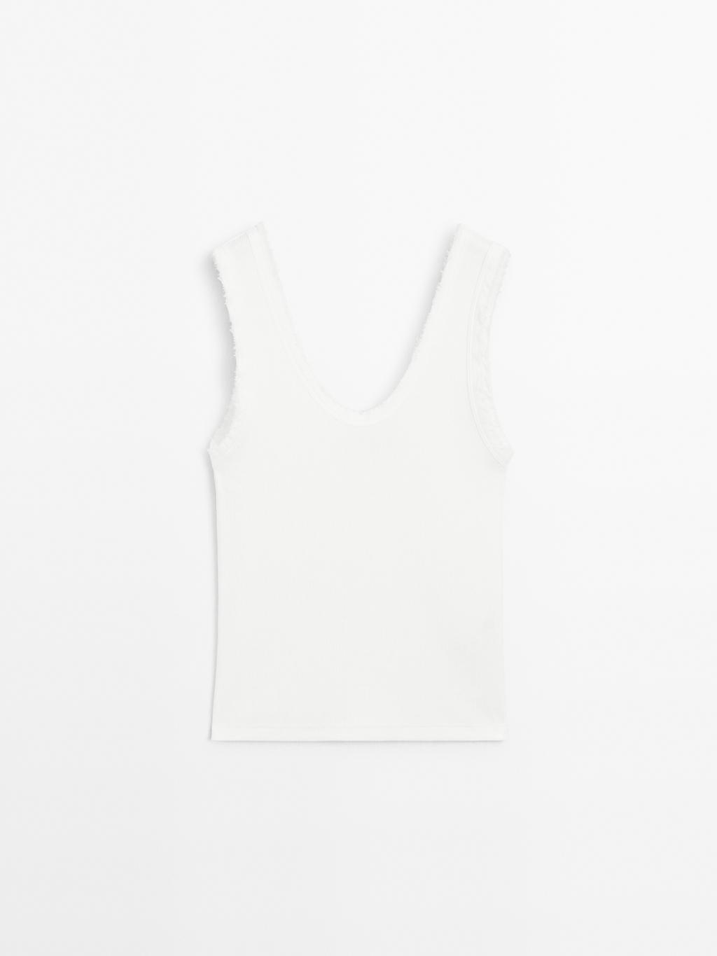 Cotton blend top with frayed piping