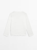 Oversize V-neck T-shirt