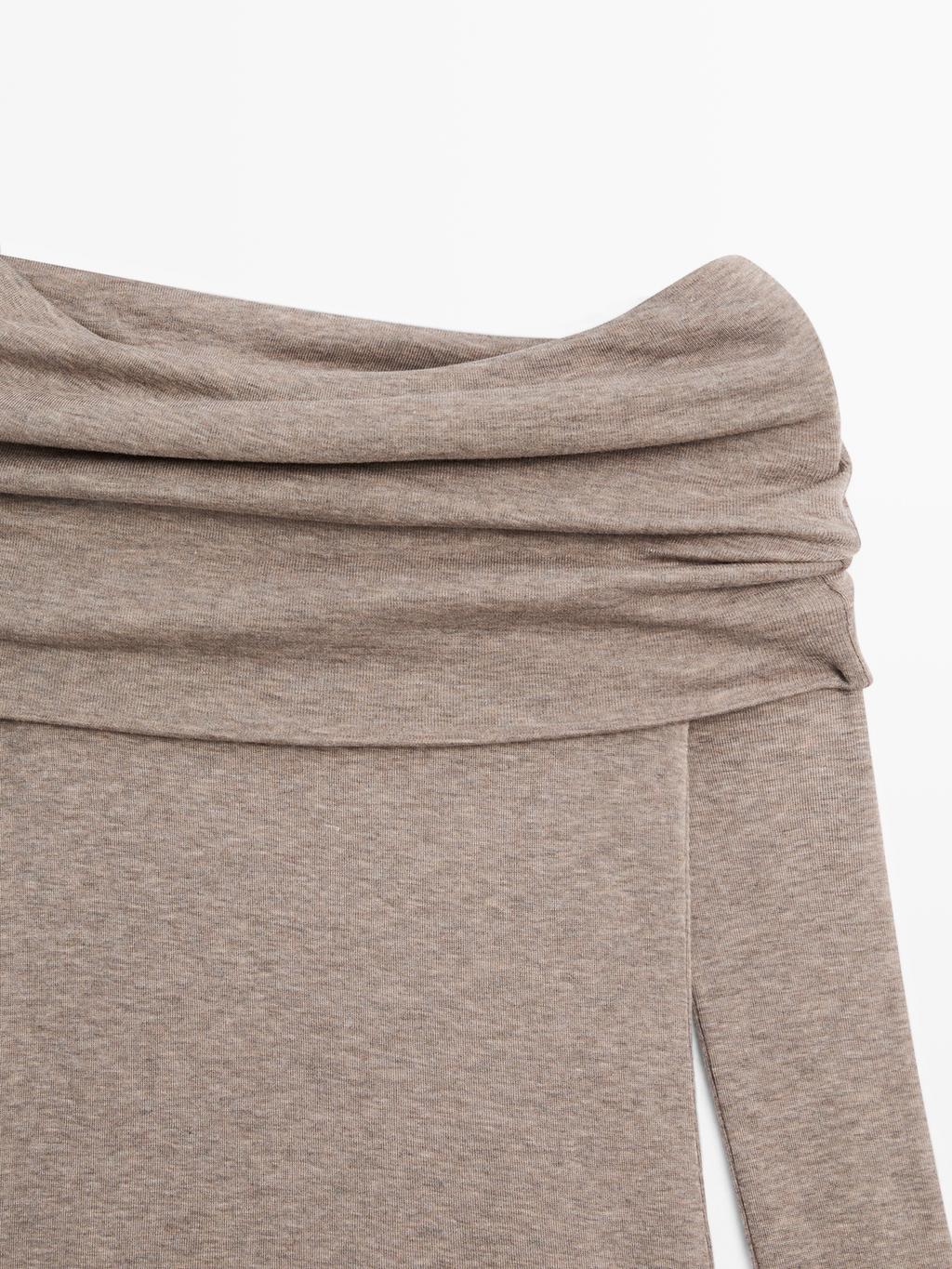 Long sleeve strapless T-shirt