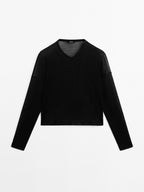 Loose-fitting V-neck sweater