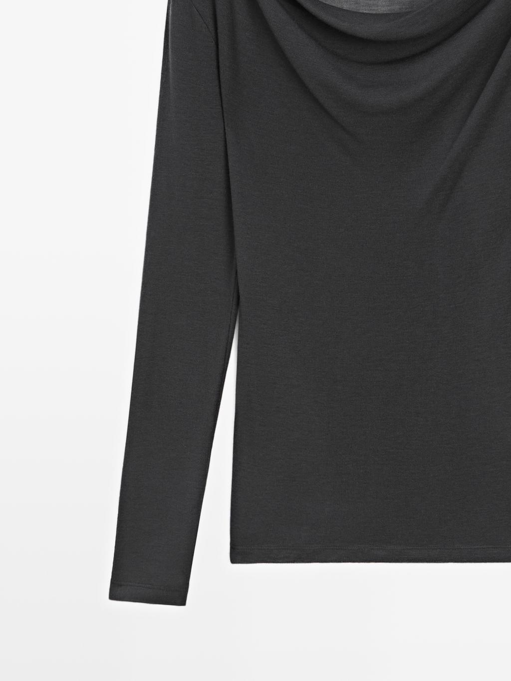 Long sleeve T-shirt with draped neckline