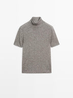 High neck T-shirt with short sleeves