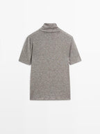 High neck T-shirt with short sleeves