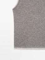 Sleeveless T-shirt with double trim