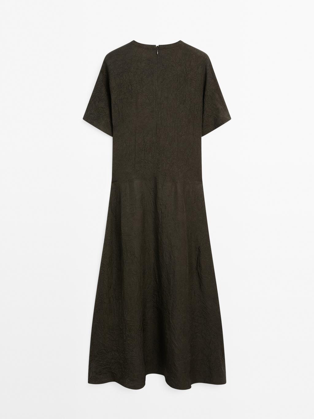 Long satin dress with short sleeves