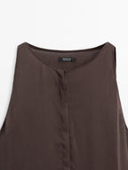 Long flowing dress with ruffles