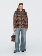 Water-repellent shiny down jacket