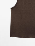 Round neck top with shimmery detail