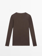 100% cotton semi-sheer T-shirt with collar detail