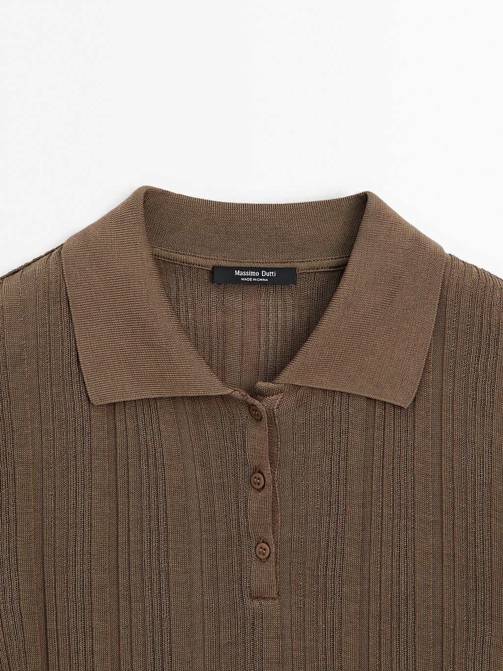 100% cotton polo shirt with ribbed detail