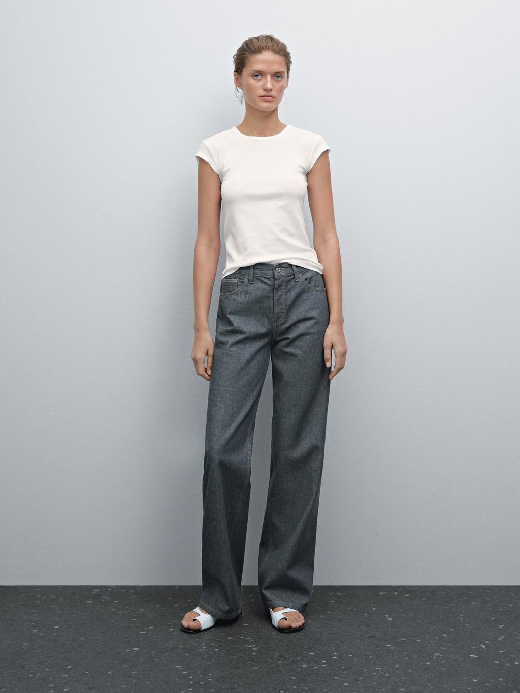 Short sleeve T-shirt with trim details