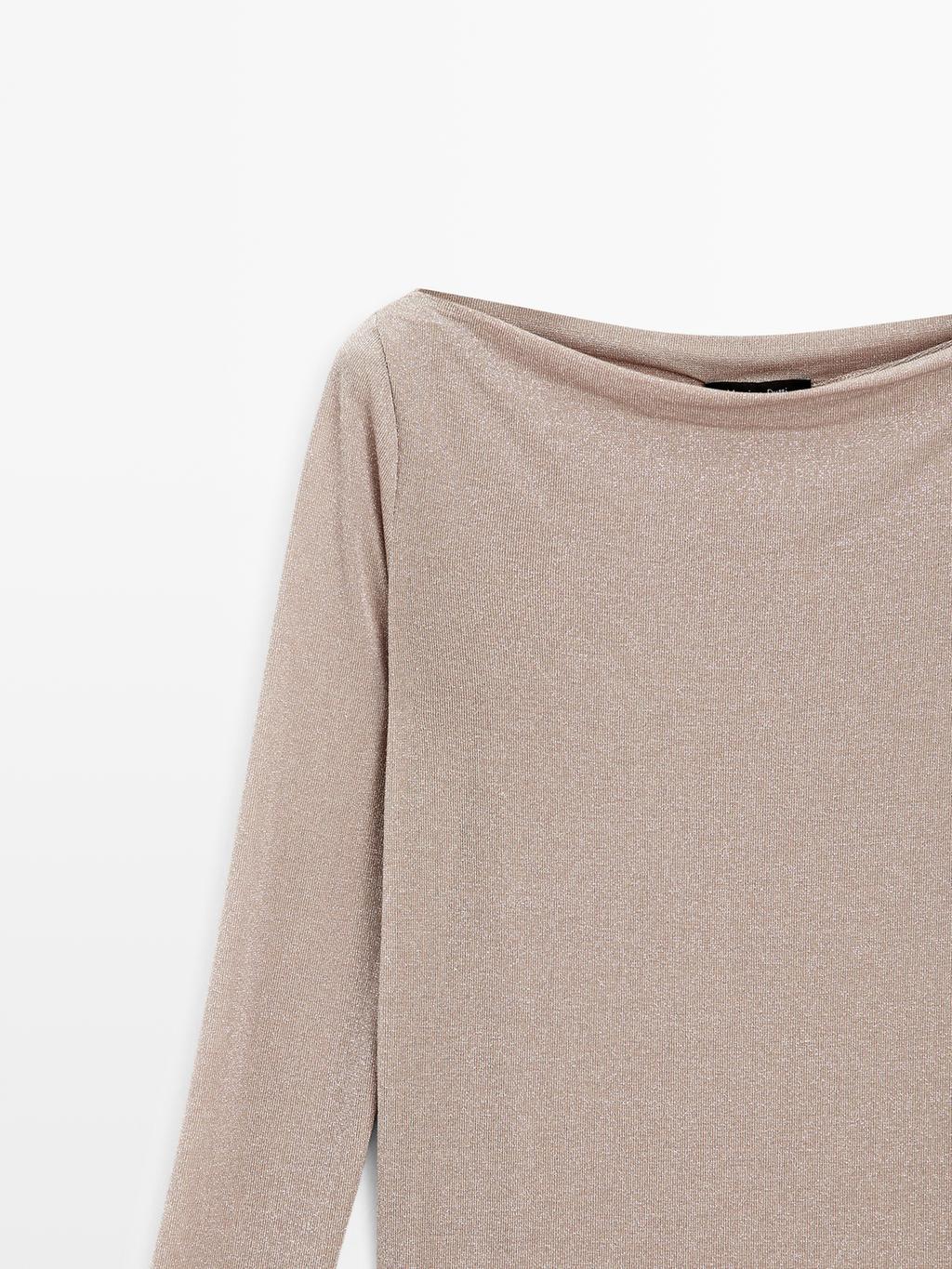 Boat neck T-shirt with metallic finish