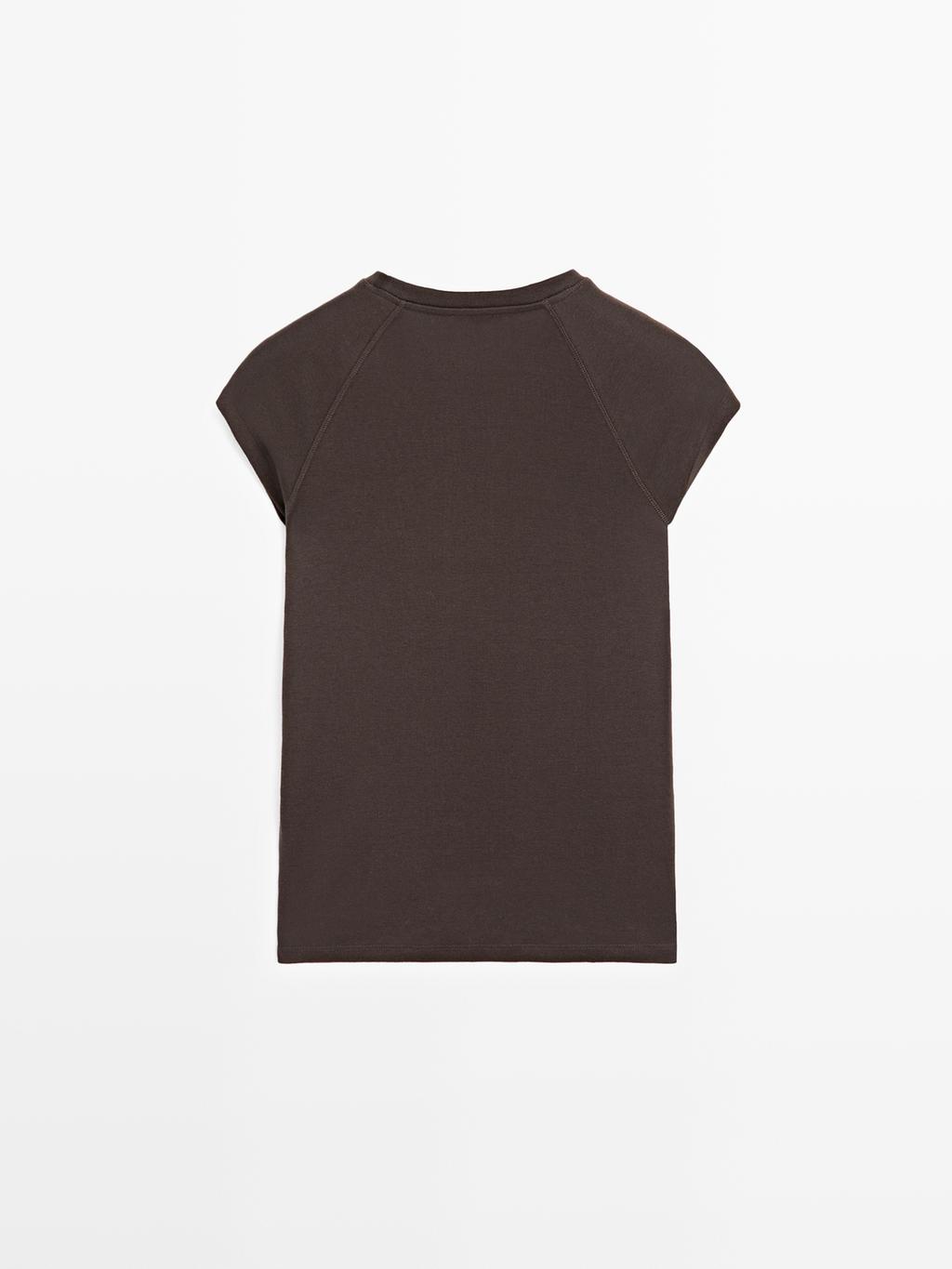 Cotton T-shirt with short raglan sleeves