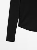 Long sleeve T-shirt with rounded hem