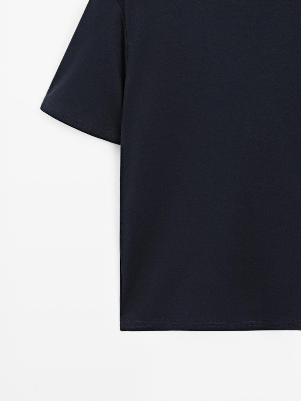 Short-sleeve T-shirt with back seam detail