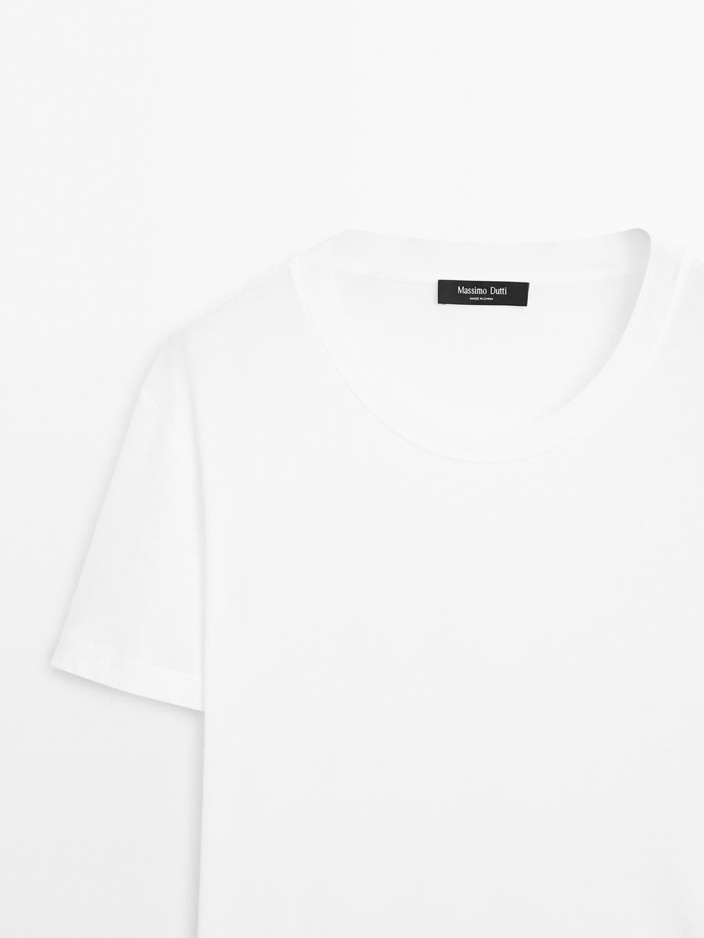 Lightweight short sleeve T-shirt