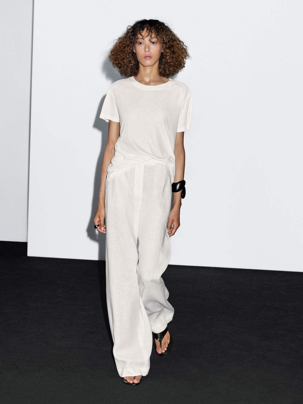 Lightweight short sleeve T-shirt