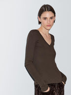 Ribbed V-neck T-shirt with long sleeves