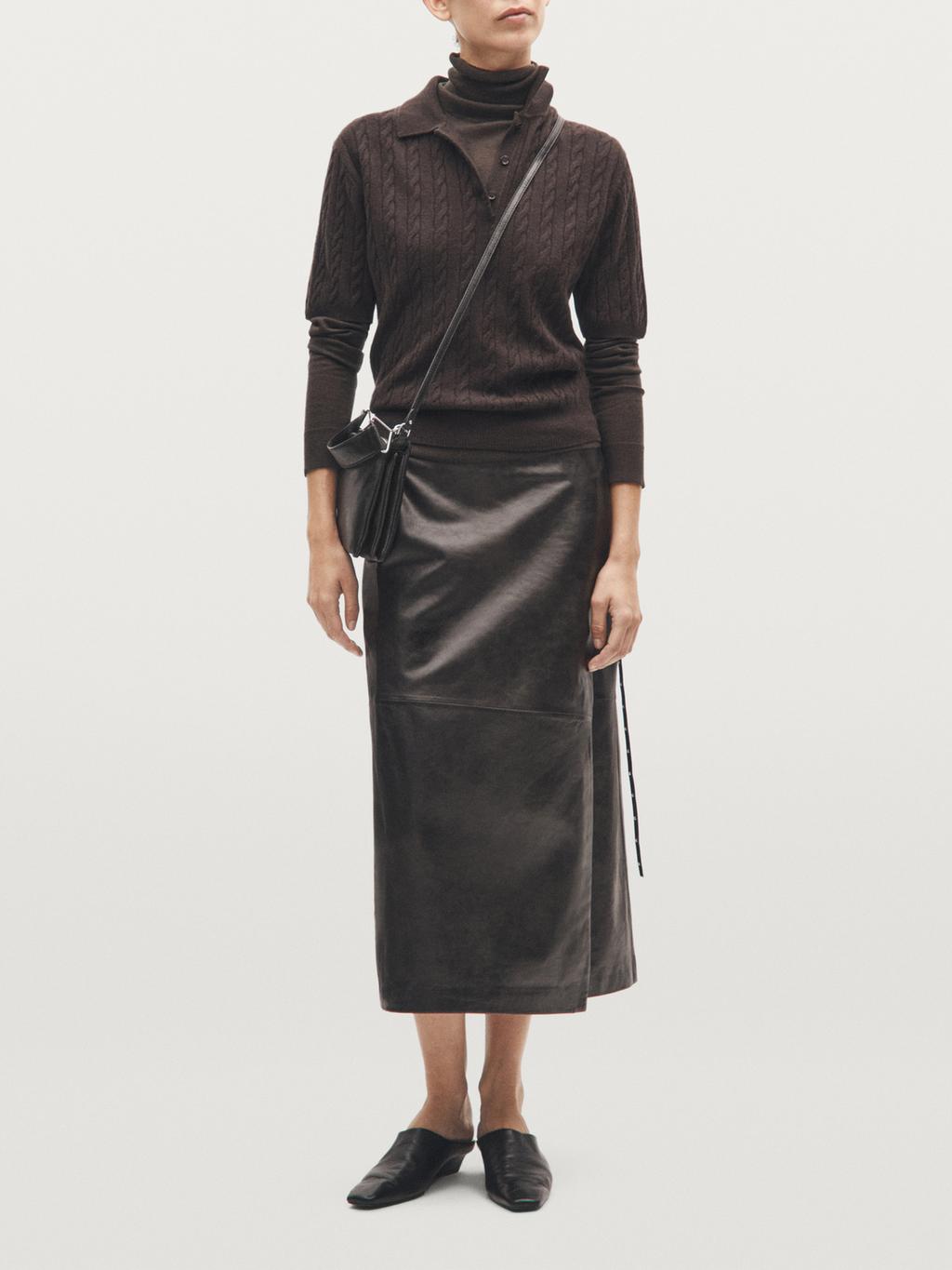 Small nappa leather bag with compartments