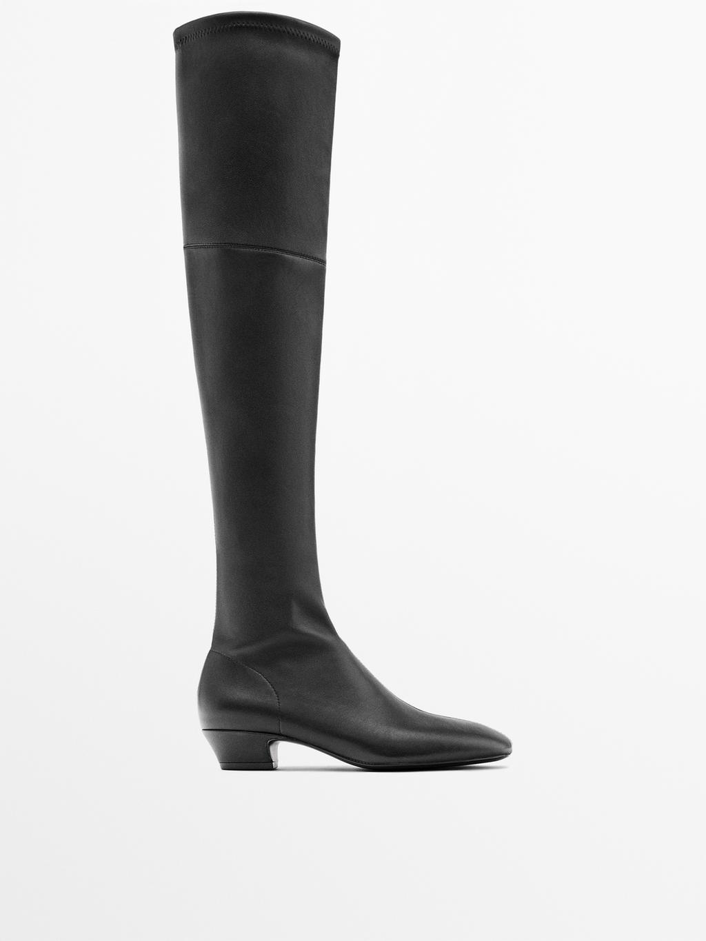 Leather boots with stretch leg
