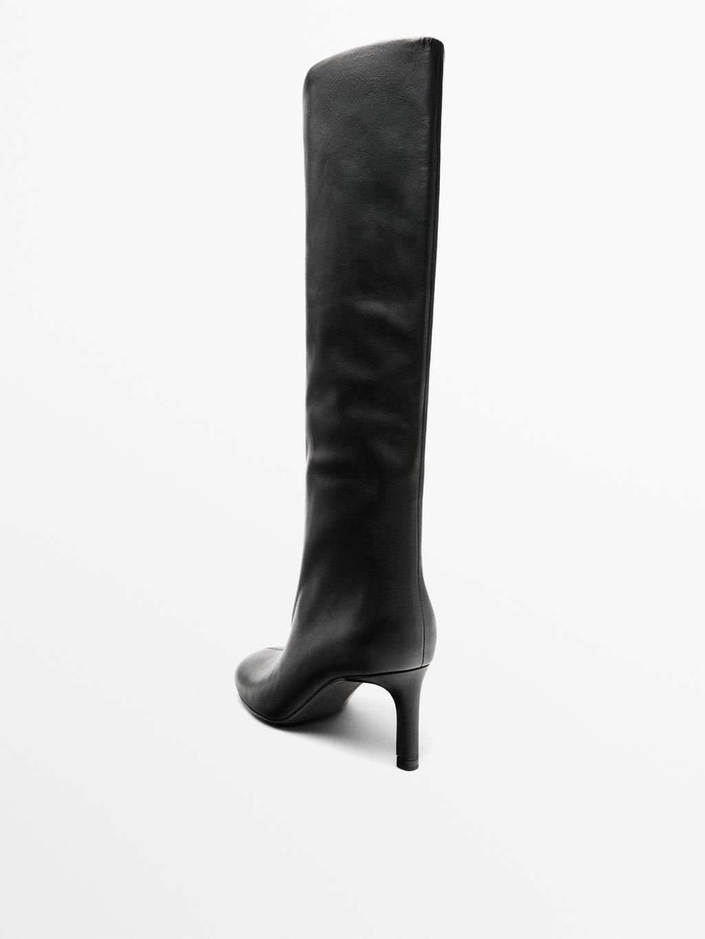 Leather gaucho boots with round toe