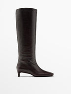 Leather boots with square vamp