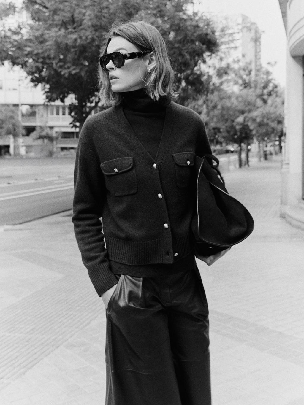 Leather boots with square vamp