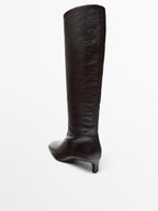 Leather boots with square vamp