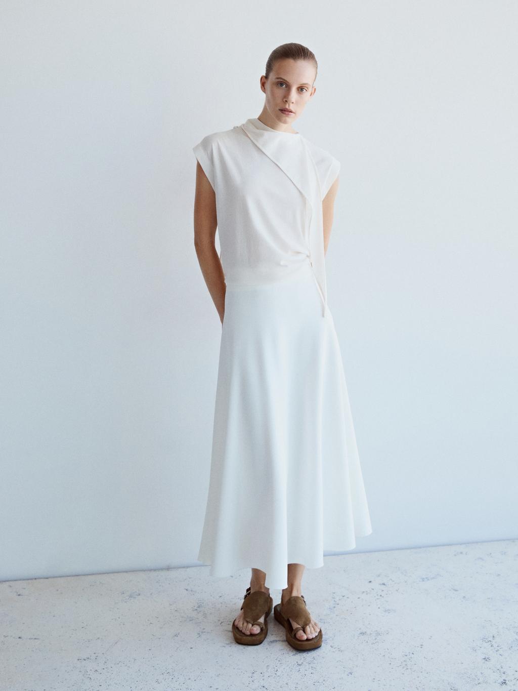 Sandals with quilted insoles